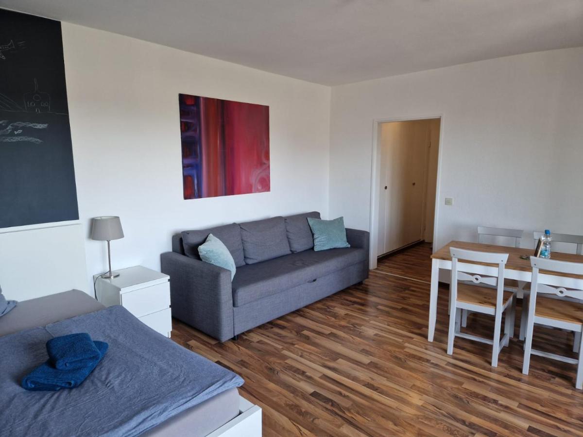 Apartment Well Located Flat With Balcony Düsseldorf