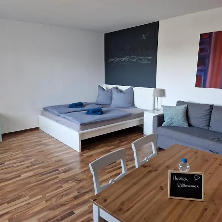 Апартаменты Well Located Flat With Balcony Дюссельдорф Экстерьер фото