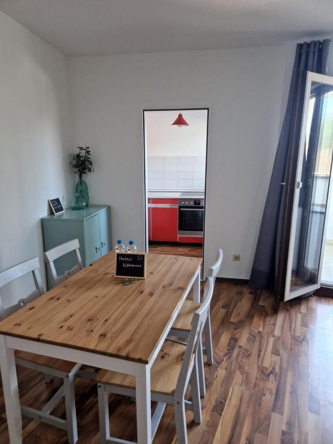 Apartment Well Located Flat With Balcony Düsseldorf